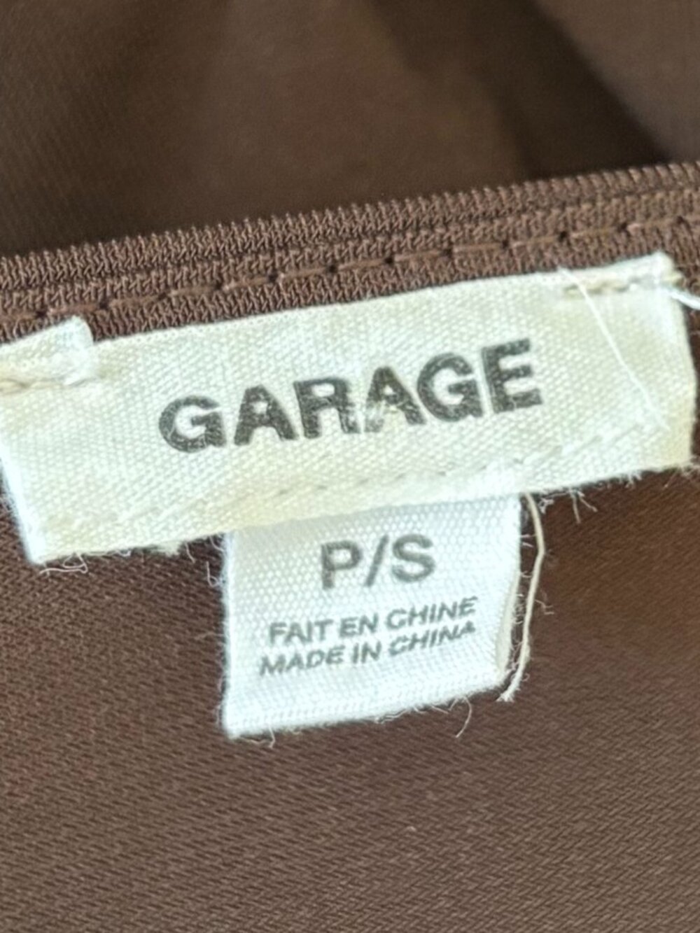 Garage Plunge Neck Long Sleeve Stretchy Flattering Top in Brown Size Small - Picture 5 of 7